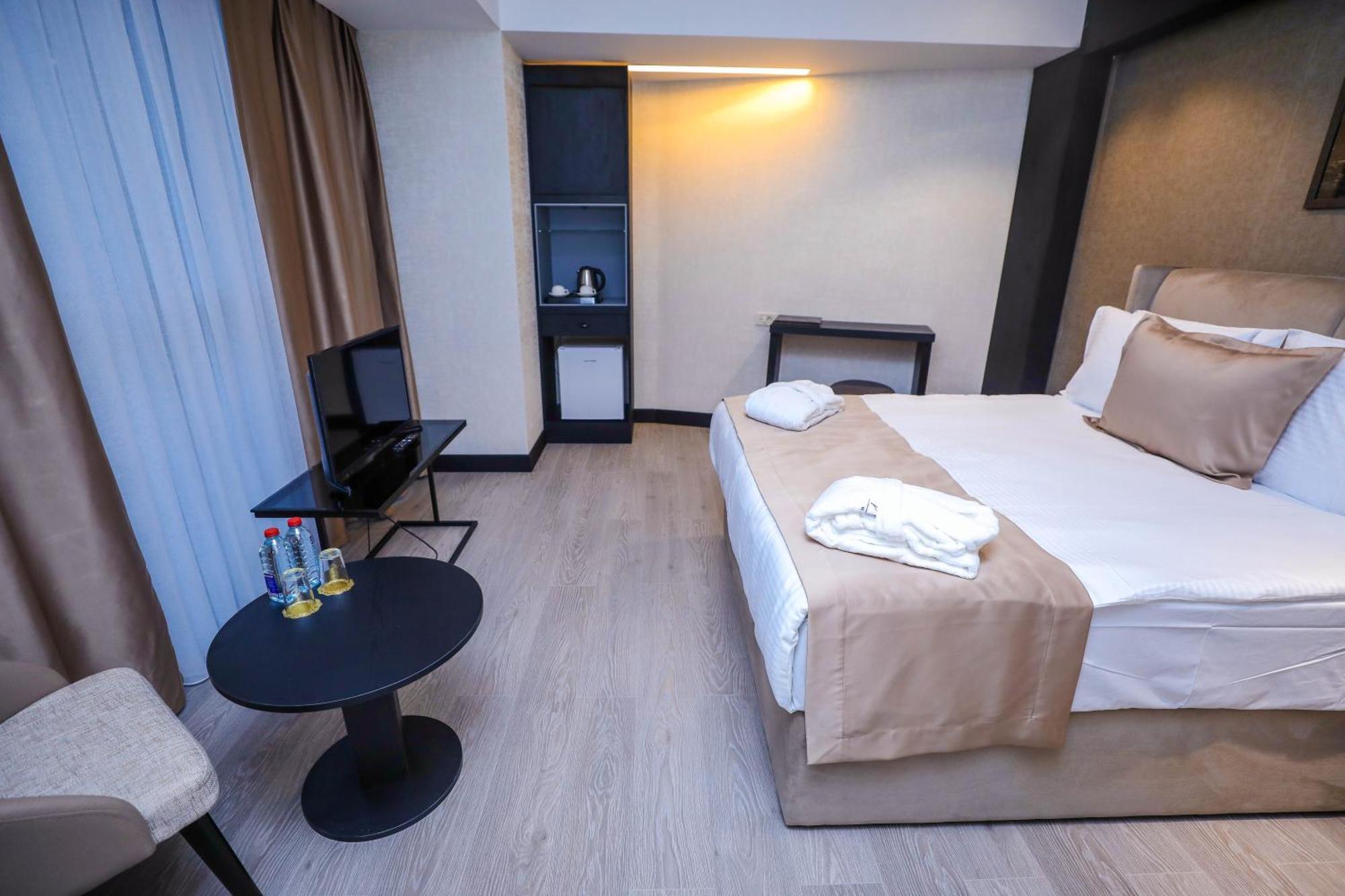 Arium Hotel Baku Exterior photo