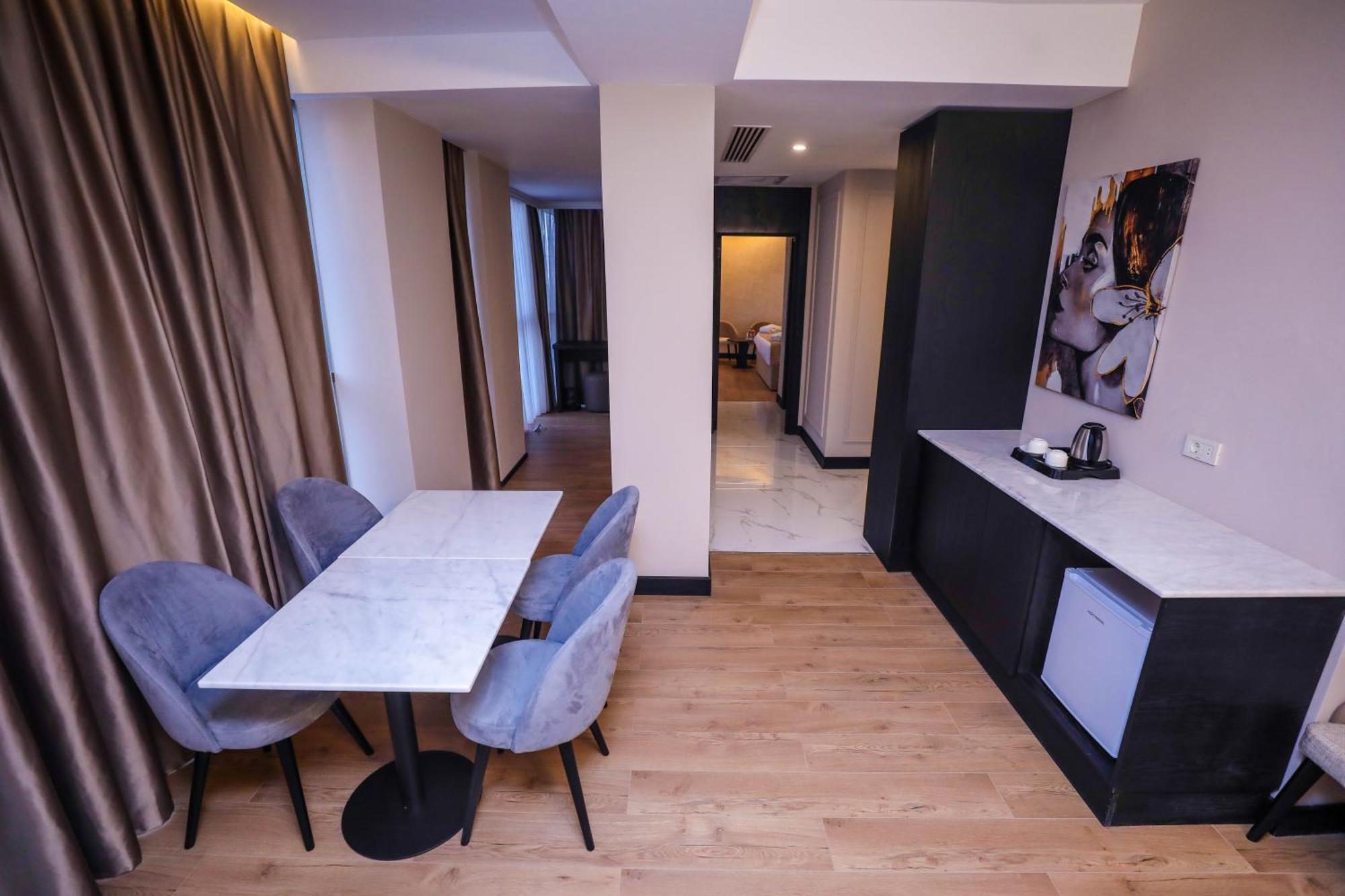 Arium Hotel Baku Exterior photo